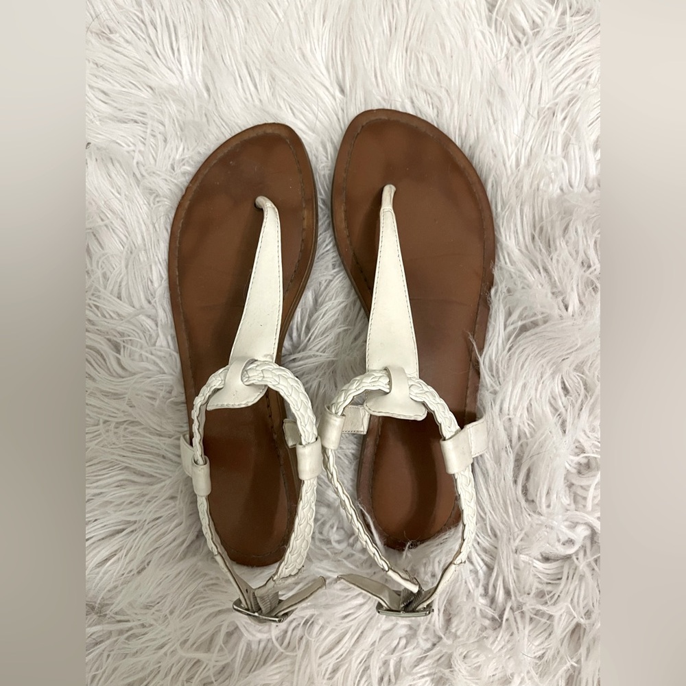 Gianni Bini 7.5 W White Strappy Sandals